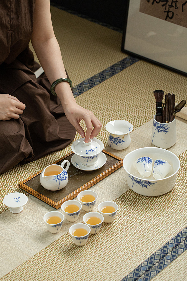 Blue and white bamboo tea set detail