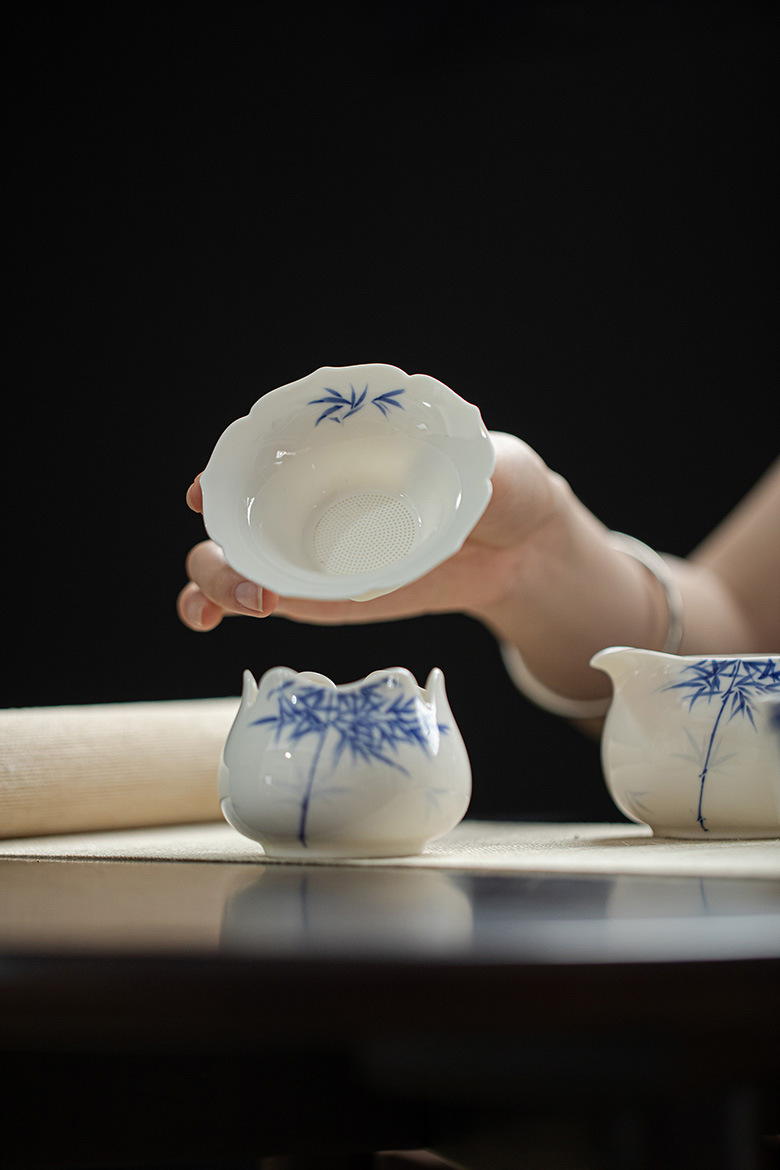 Blue and white bamboo tea set detail