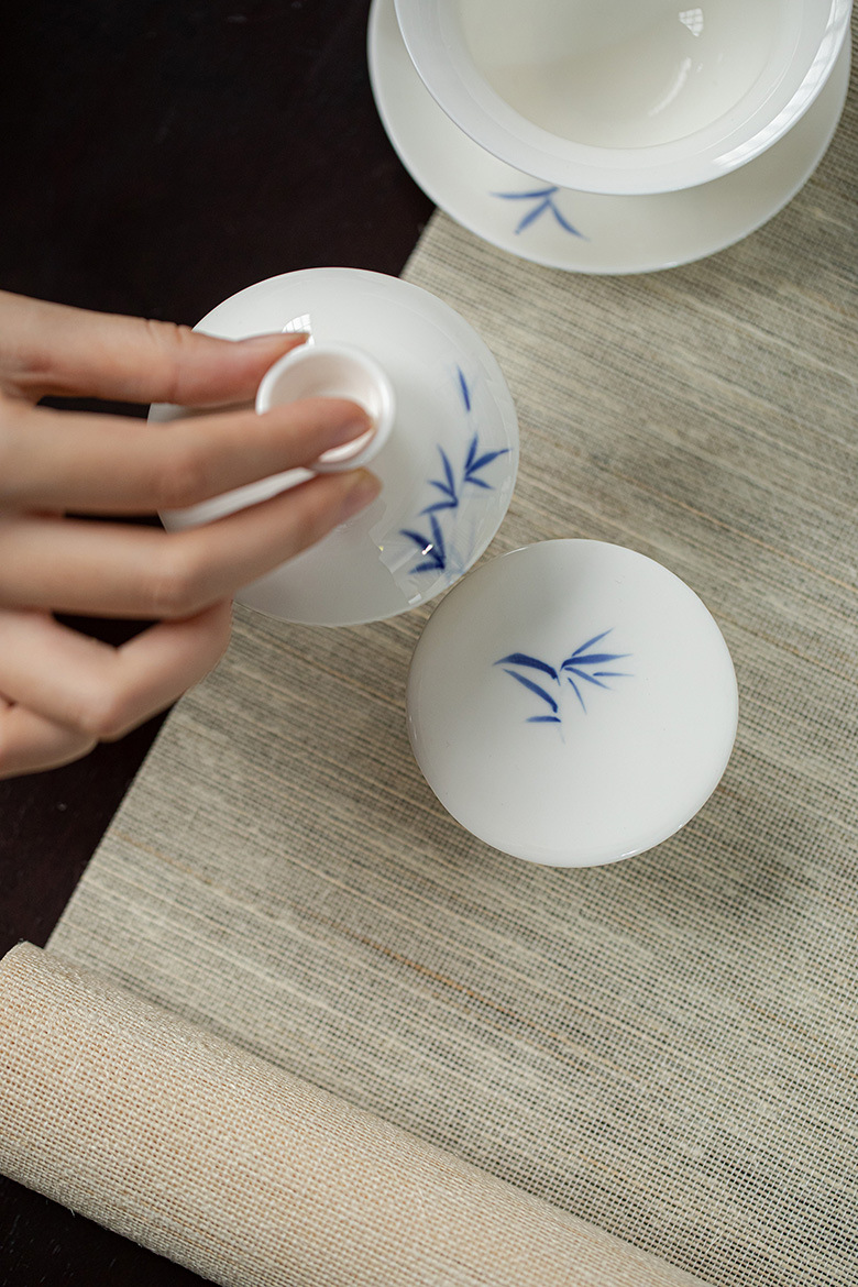 Blue and white bamboo tea set detail