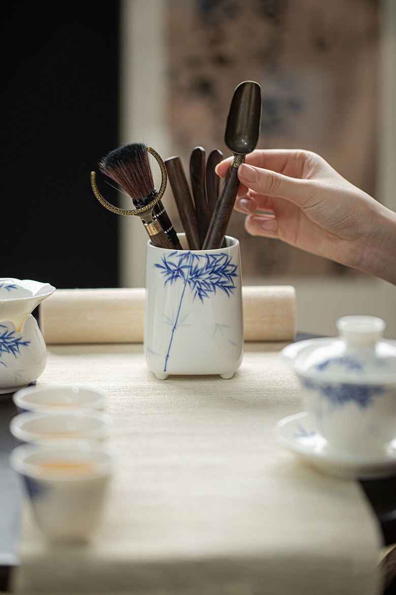 Blue and white bamboo tea set detail