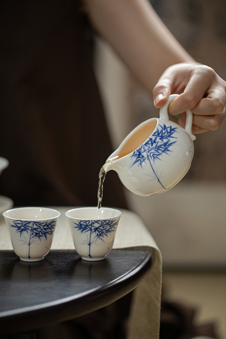 Blue and white bamboo tea set detail